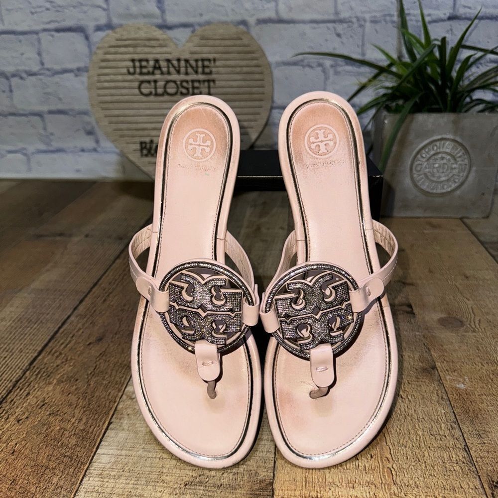 Tory Burch Miller pave Sandals shell pink
Size 10